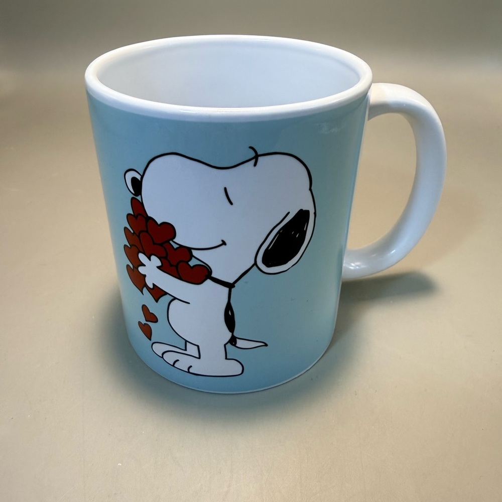 Peanuts-themed Heart ceramic coffee mug 12 OZ NWOT
